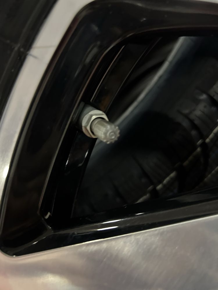 Джанти с Зимни гуми 155/70/19 Original 19 цола BMW I3