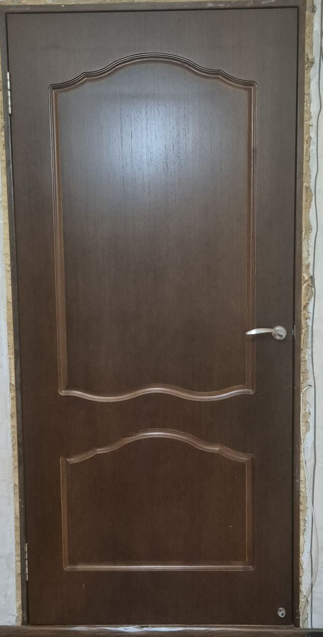 Продам межкомнатную дверь