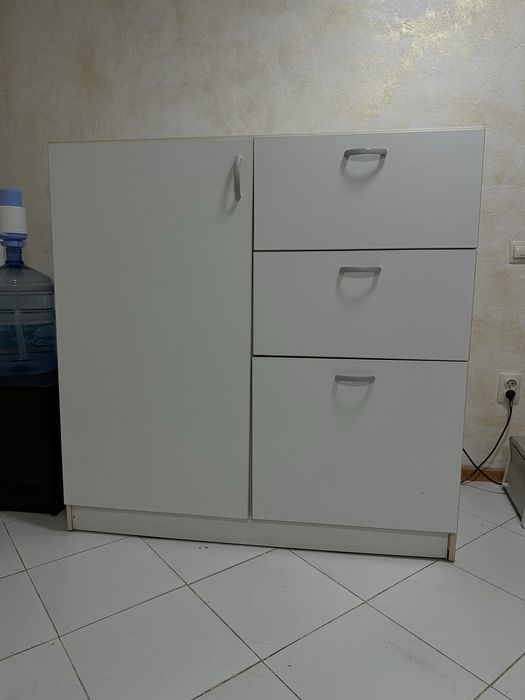 Срочно продам шкаф