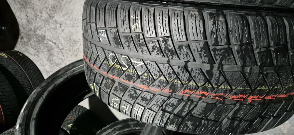 275 40 20 Vredestein m+s