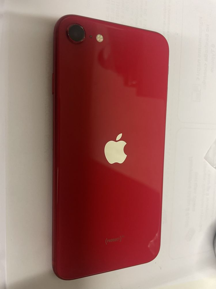 Iphone 8 със спукано стъкло