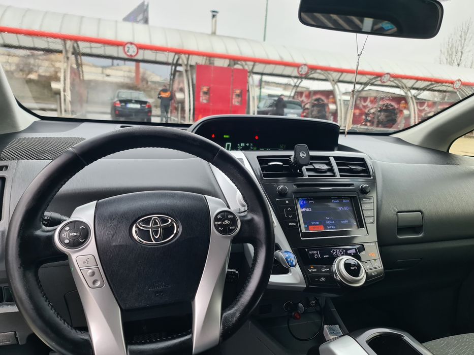 Toyota Prius Plus 7 locuri si GPL