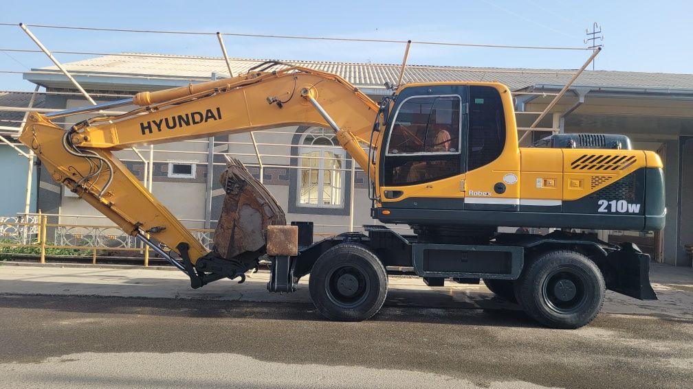 Экскаватор хундай 210  сотилади