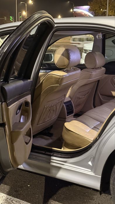 •BMW E39 2.5L 1998•