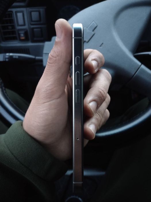 iPhone 16 pro 256 gb 2 sim 91 yom 451 zaryad