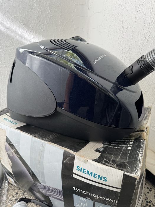 Прахосмукачка с Торба Siemens VBBS607V00, 700W, 4L!