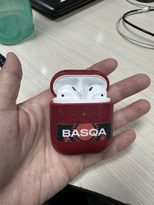 Apple AirPods 2 (Lightning)