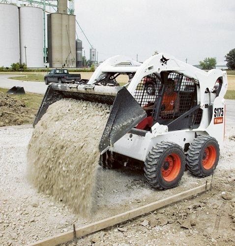 Inchiriez miniexcavator 1100 lei/zi bobcat basculante sapaturi