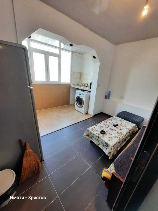 Продава се Двустаен апартамент в Шумен, Боян Българанов 2 - 64 кв.м за 1036 €/кв.м - Снимка #4