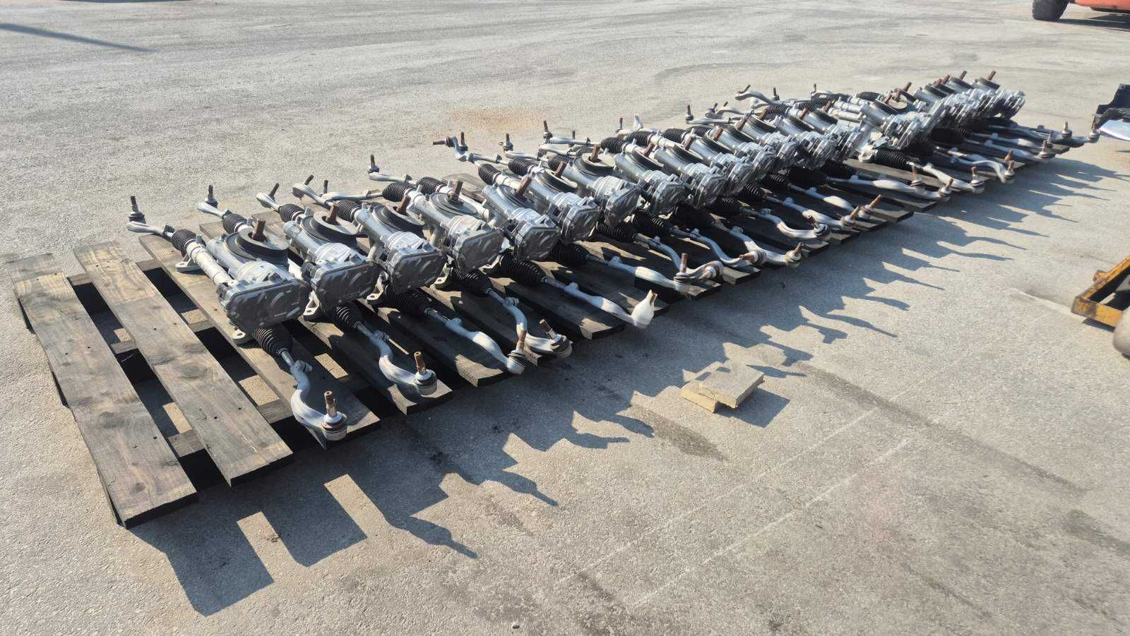 Кормилна рейка-BMW 2 U06 X1 U11 22R- 5A55E29