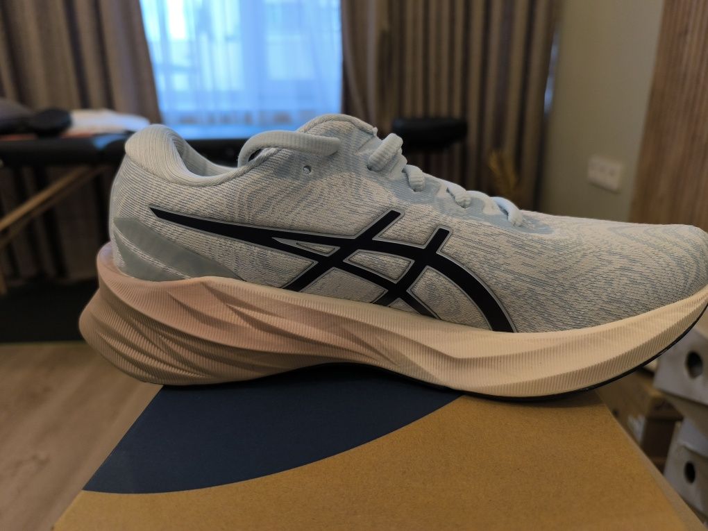 Asics дамски  спортни обувки НОВИAsics Novablast 3 , Номера -39.5, 40.