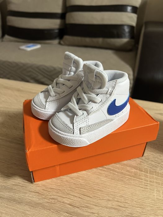 обувки Nike BLAZER MID '77 BT