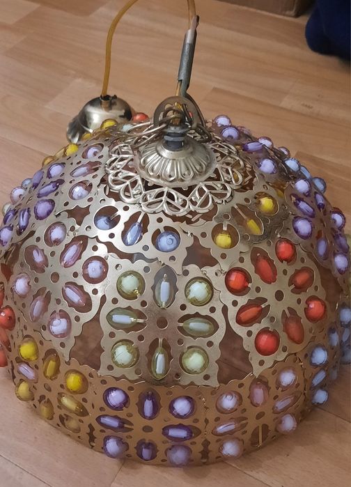 Продам люстру ожурный золотистый