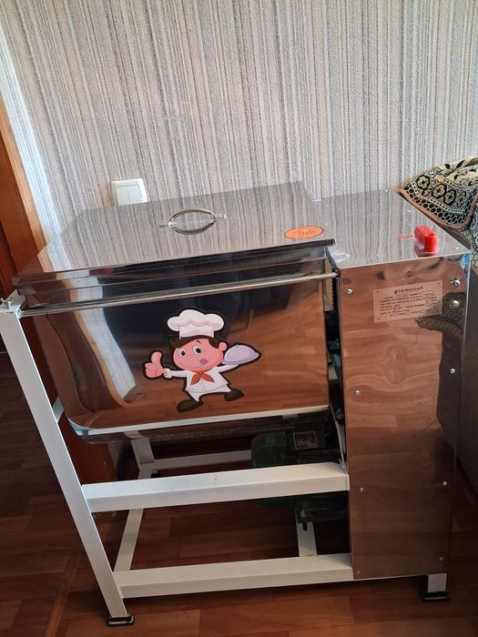 Тесто мес и тестораскатка