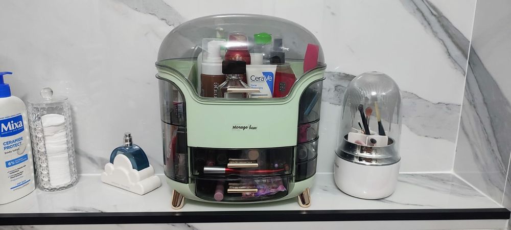 Organizator make-up / cutie depozitare baie