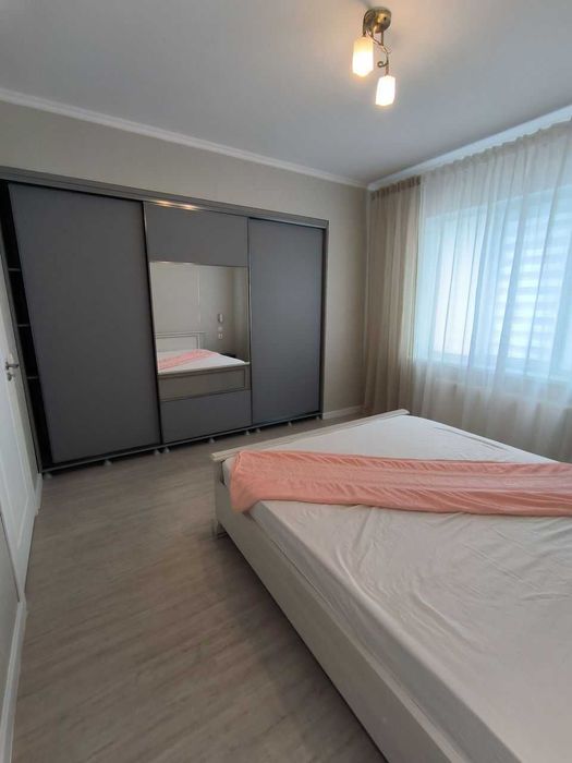 Дава се под наем Двустаен апартамент в София, Изгрев - 55 кв.м за 350 € - Снимка #1