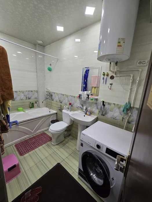 Продаётся 2-комнатная квартира в Юнусабад-4. 45м2 евро;