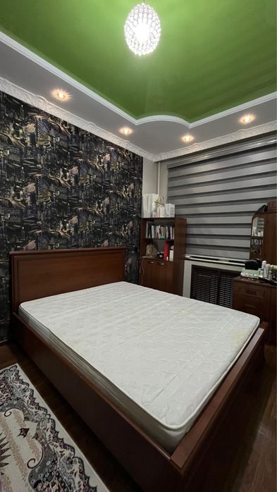 Двухспальняя кровать