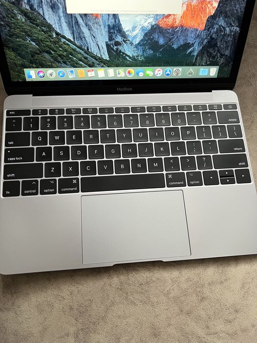 Macbook retina 12 inchi 2017