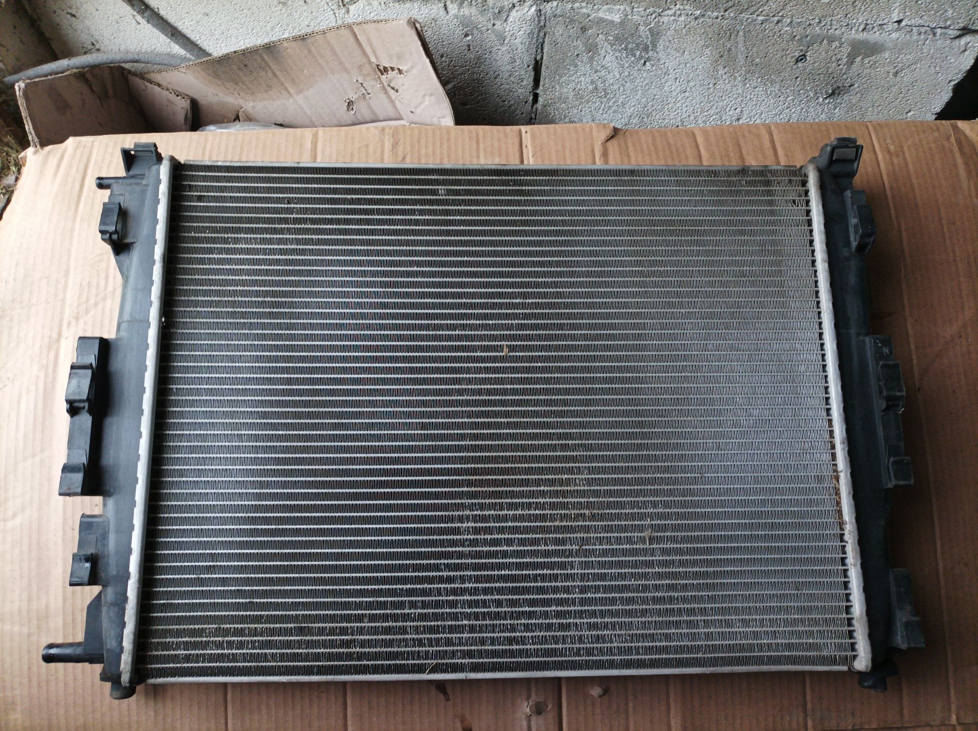 Radiator apa 1.6 benzină / 1.9 dci / 1.5 dci/ 2.0 dci Renault Megane 2