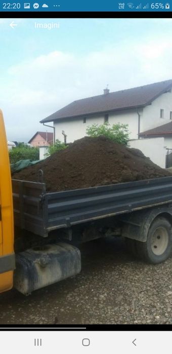 Pamant vegetal pentru legume si gazon