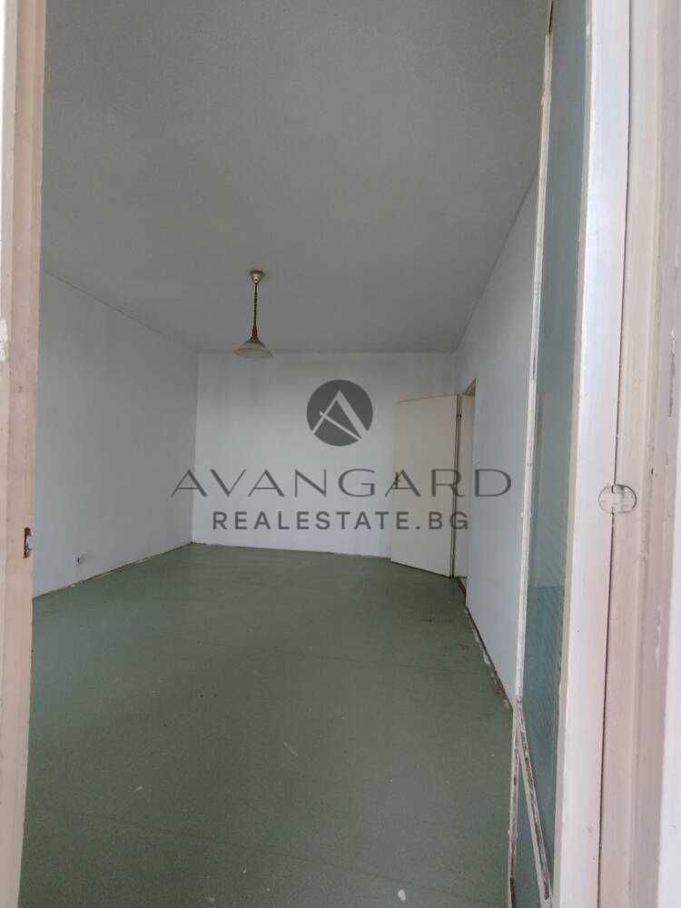 Продава се Тристаен апартамент в Пловдив, Кючук Париж - 65 кв.м за 1436 €/кв.м - Снимка #1