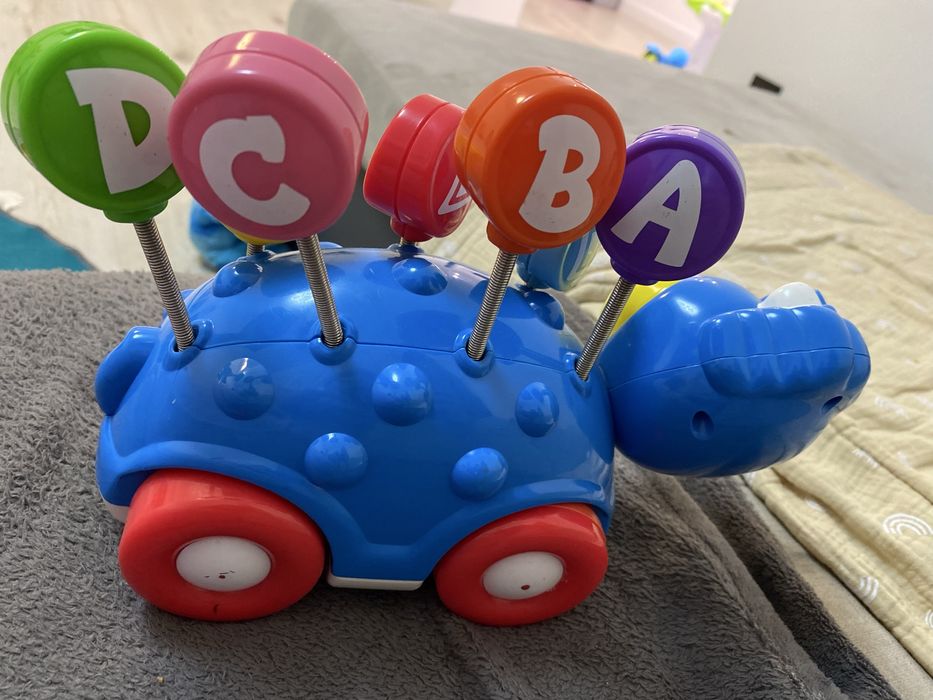 Jucarie cu sunete si  cantecele pentru copii!