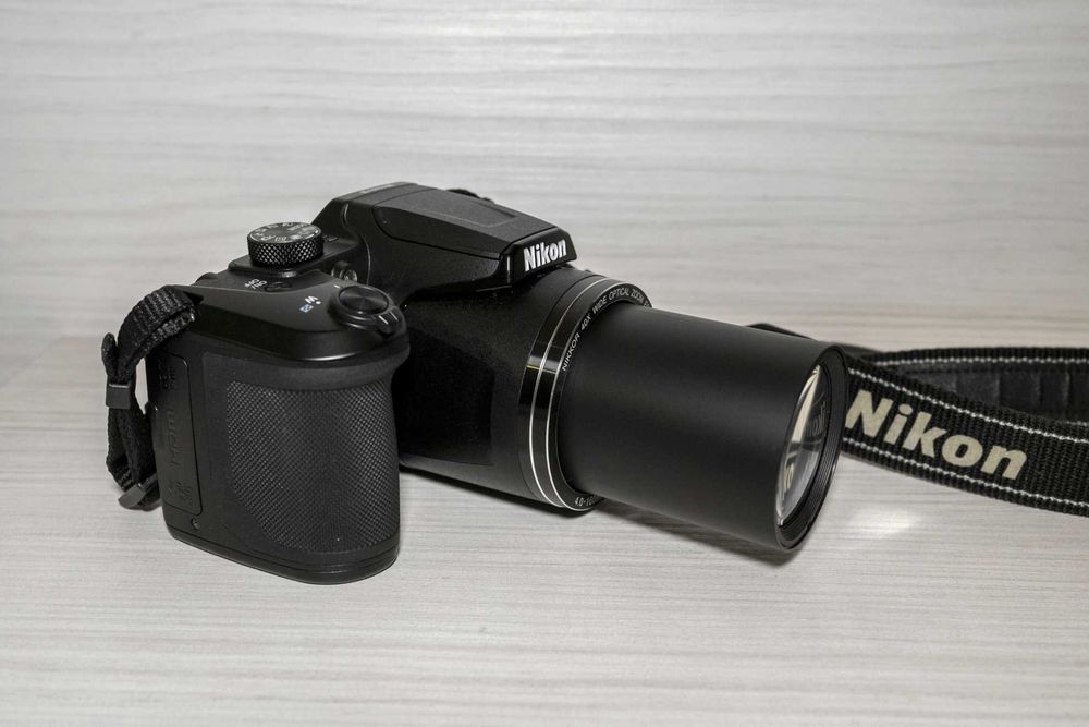 Nikon Coolpix B500 + Подаръци