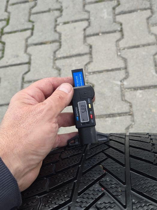 245 40 18 Bridgestone