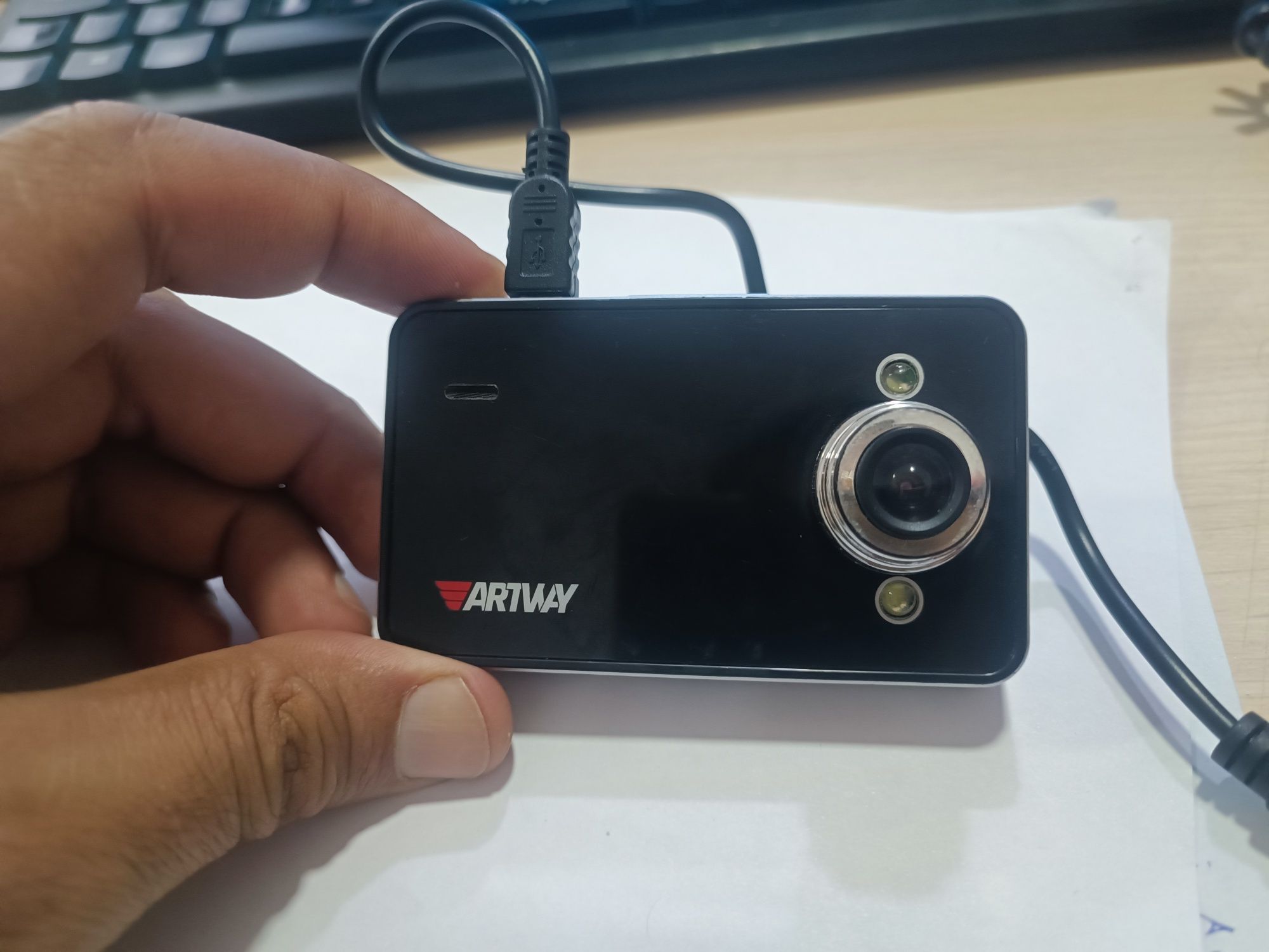 Видеорегистратор Artway AV-110.