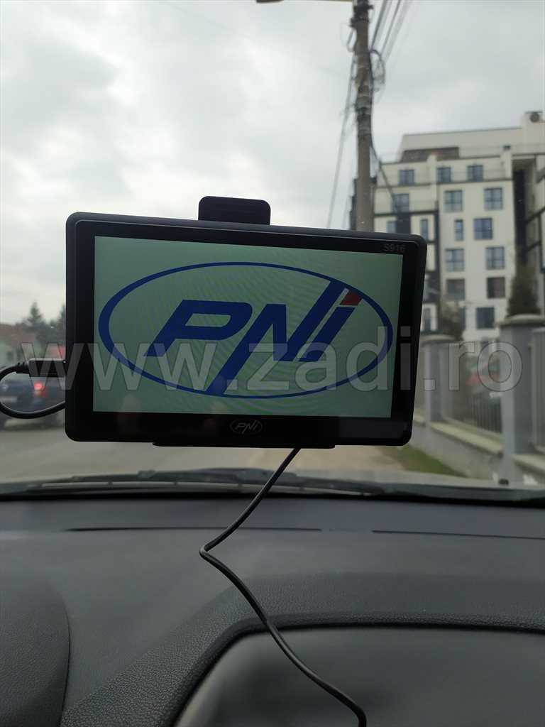 GPS PNI S916 - camera DVR, Android, Filmeaza, navigheaza -harti noi