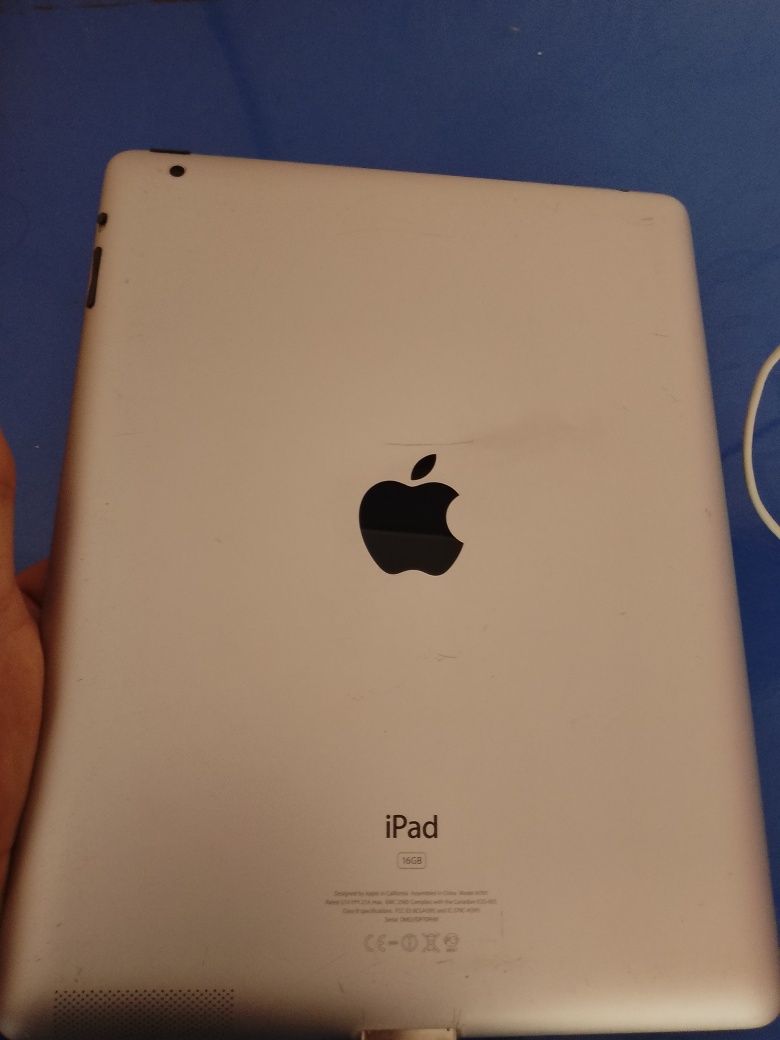 Apple ipad 2 срочно продаю