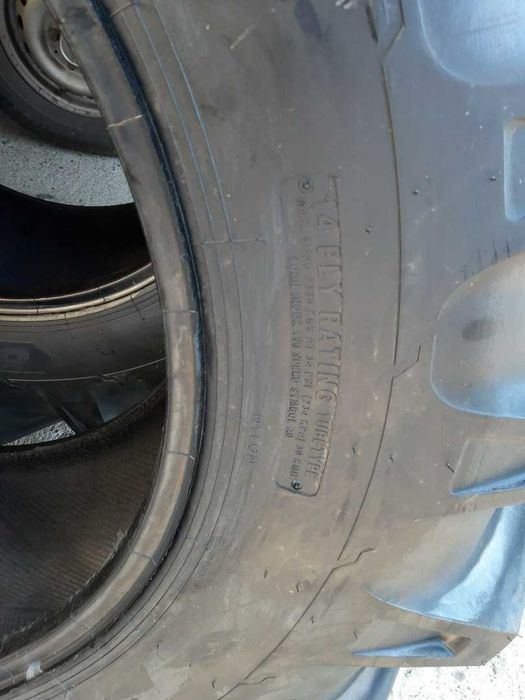 16.9-30 Anvelope noi cu 14pliuri de tractor spate Cauciucuri OZKA
