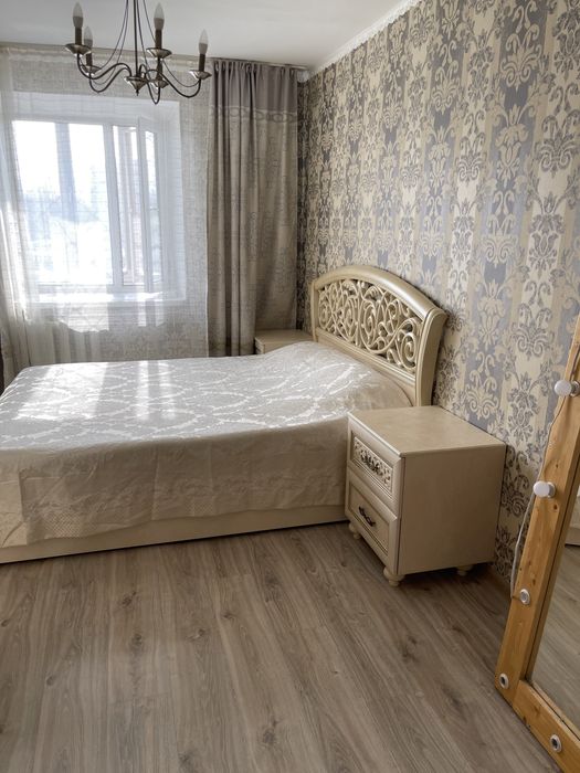 Срочно продам спальный гарнитур!