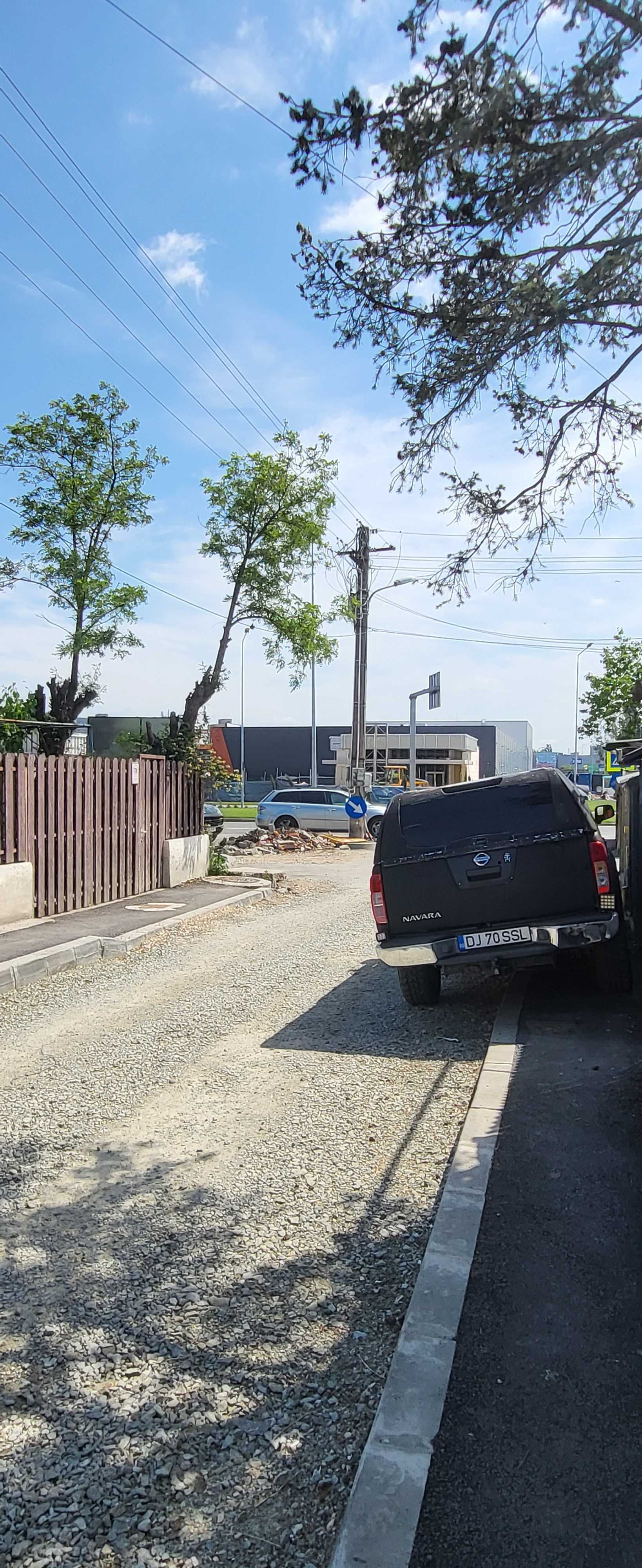 Super pret&Casa de vanzare la 1minut pe jos de Promenada Mall.