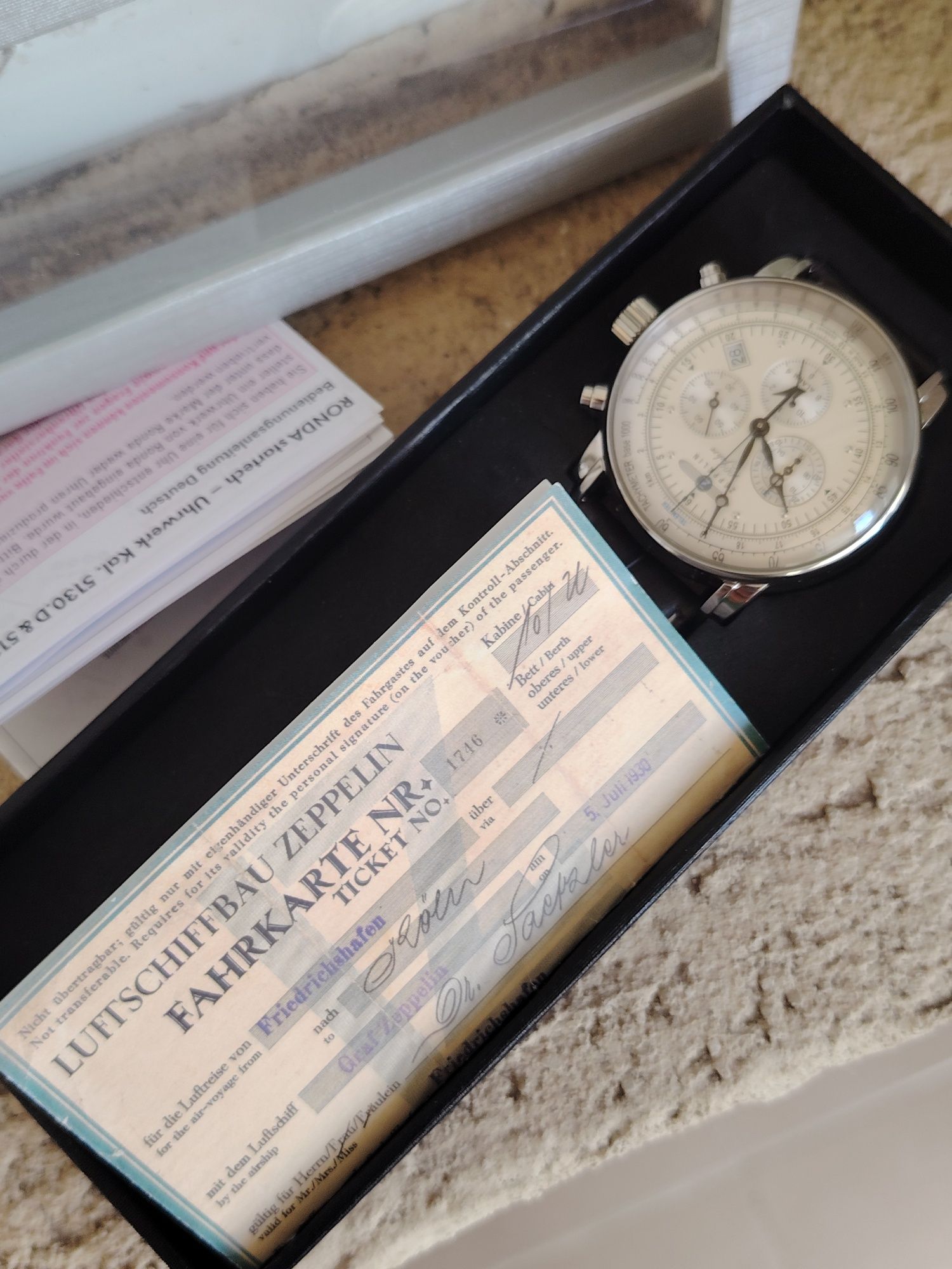 Ceas Zeppelin 100 jahre edition chronograph