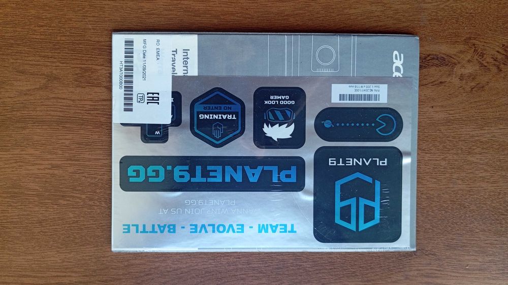 Книжка с наклейками от ноутбука Acer Nitro 5