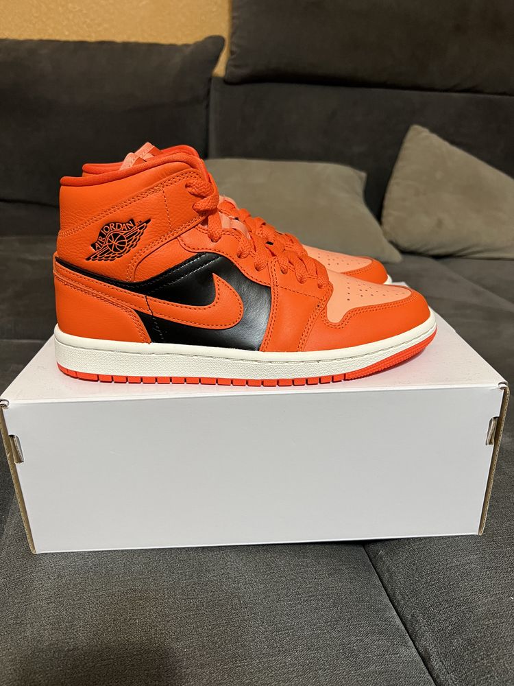 Jordan 1 mid turf orange