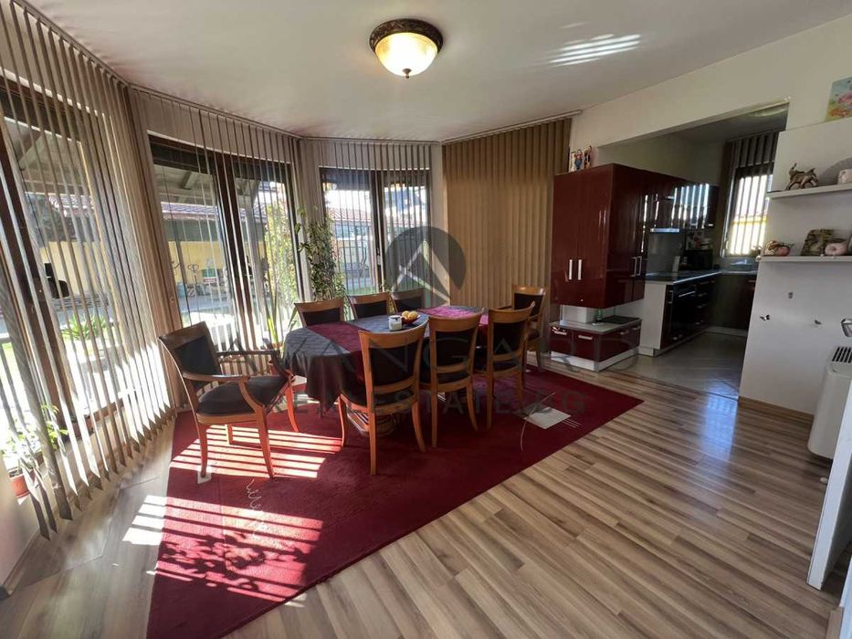 Продава се Къща в Пловдив, Остромила - 240 кв.м за 1212 €/кв.м - Снимка #9