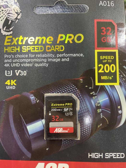 Флешкa SanDisk формат SD 32 Gb