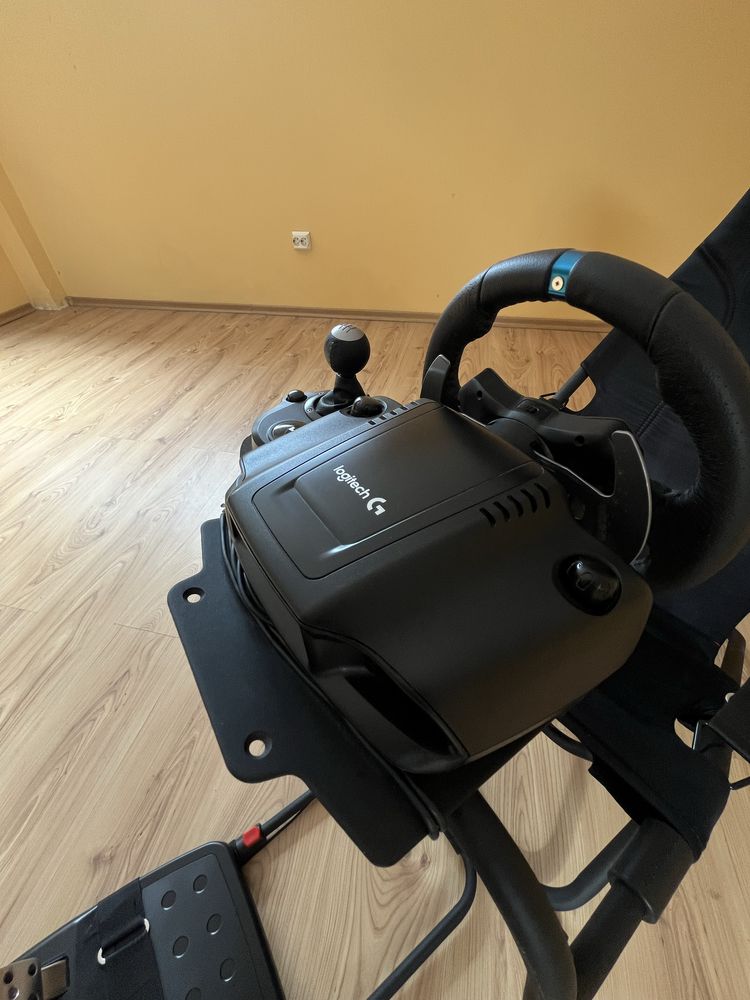 Simulator Logitech G29 + Schimbator + Scaun Logitech Challenge