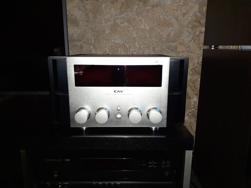 Vind amplificator cu boxe CAV