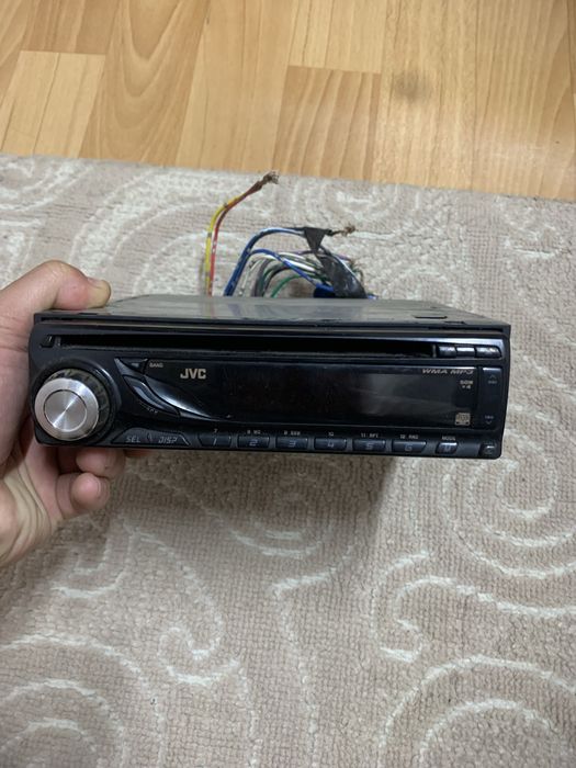 Мафон JVC хорошо работает диск читает без проблем