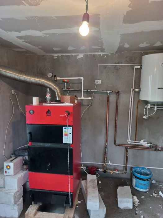 Instalator centrale termice instalatii sanitare panouri solare