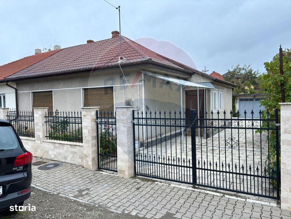 Casă / Vilă cu 5 camere de vânzare în Aleșd zona Ultracentral