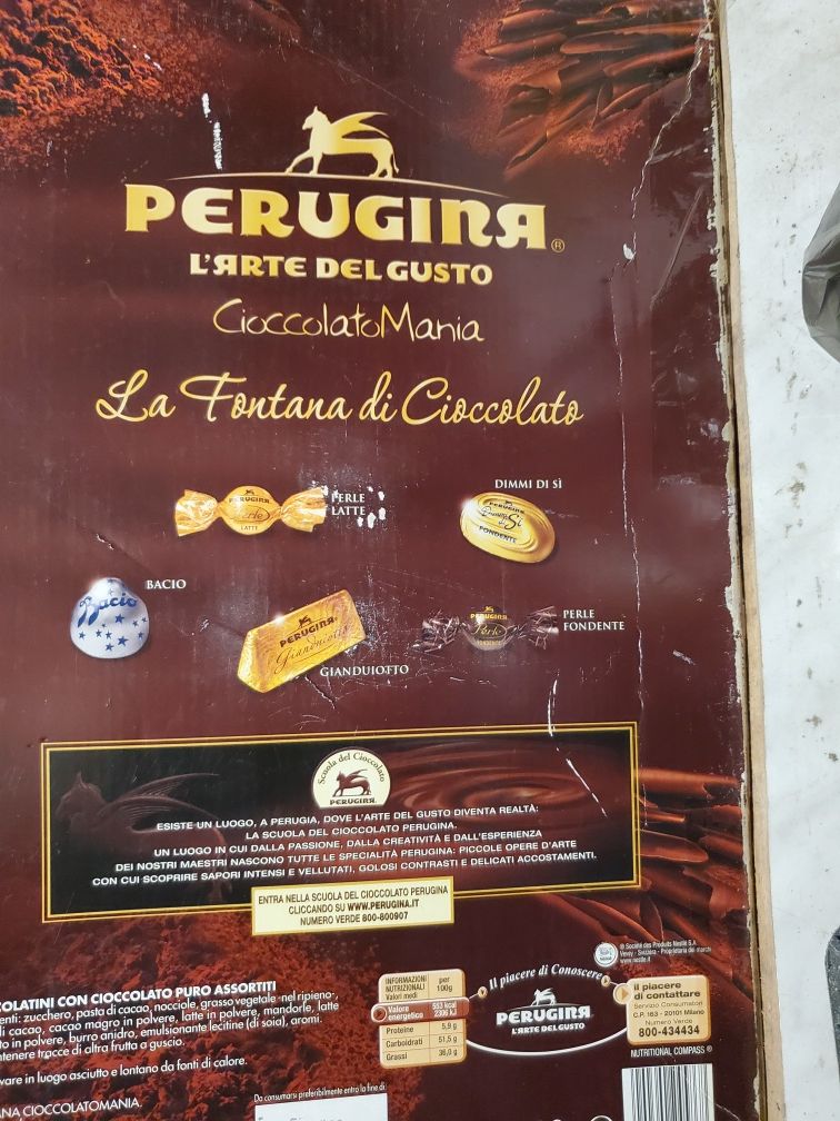Fantana de ciocolata Perugina de uz casnic, exact ce se vede in foto