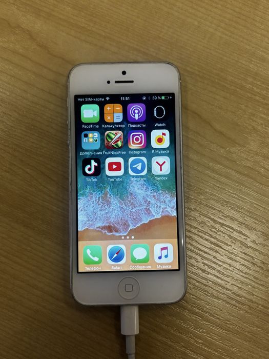 Продам айфон 5тый