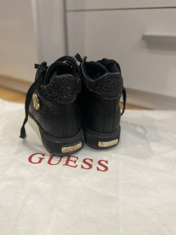 Сникърси Guess 38 номер