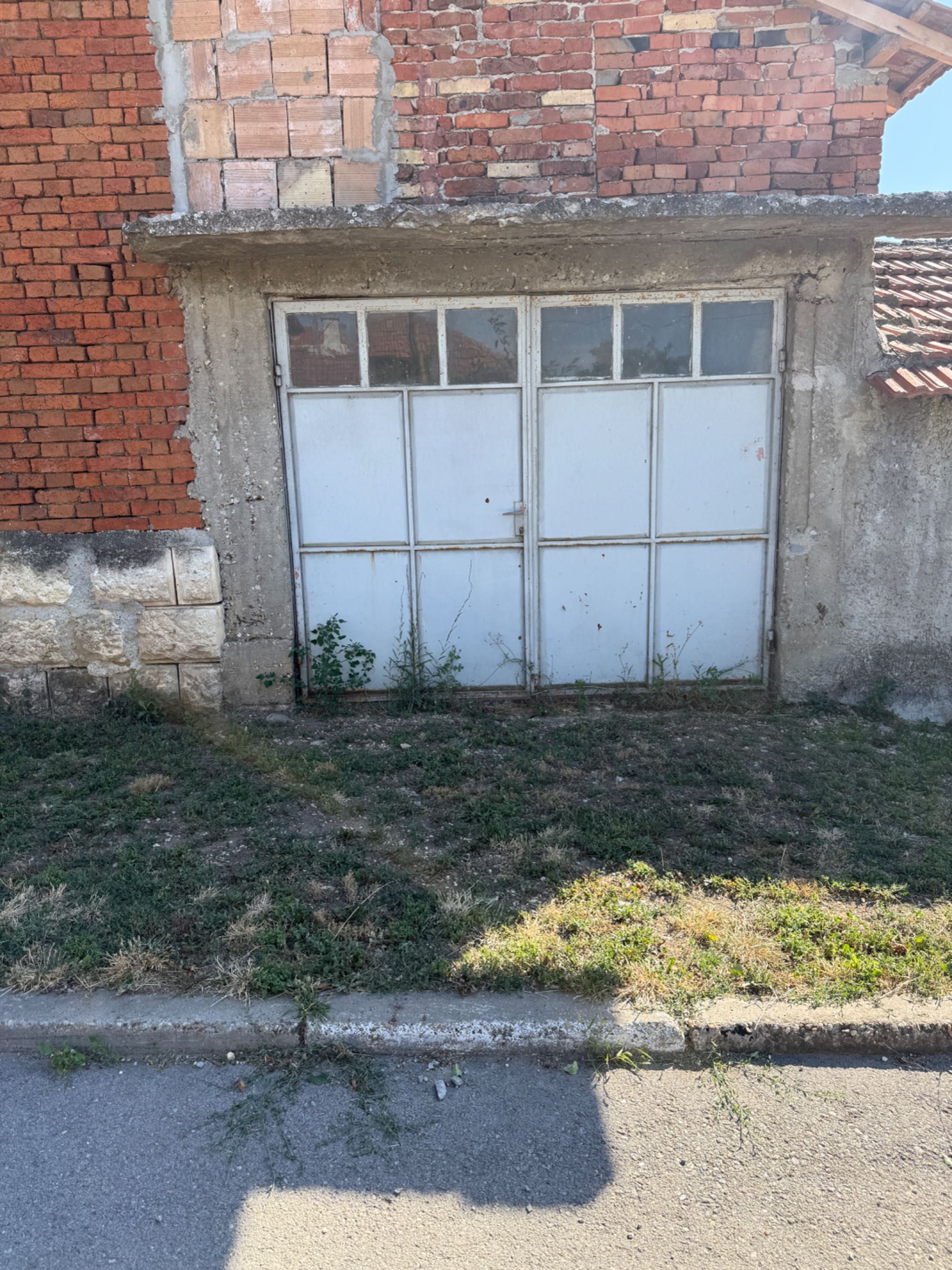 Къща в кубрат ул добружа 45