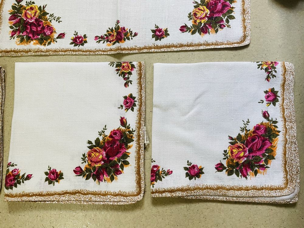 Royal Albert красиви текстилни салфетки от Англия